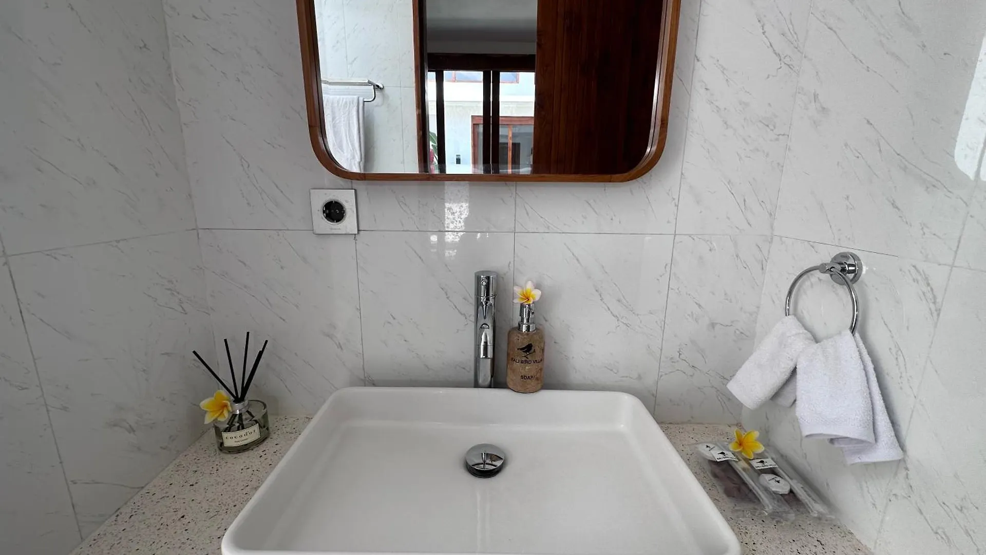 Bali Bird Villa Seminyak